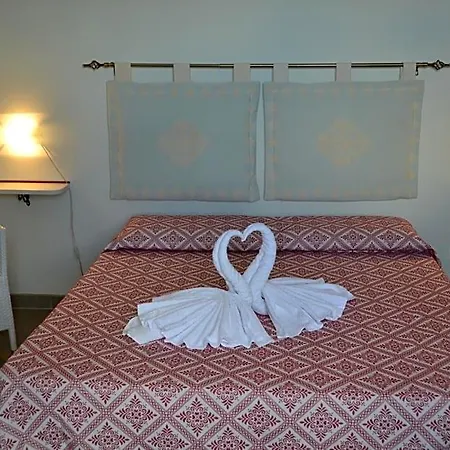Fiori Couette-café 3*